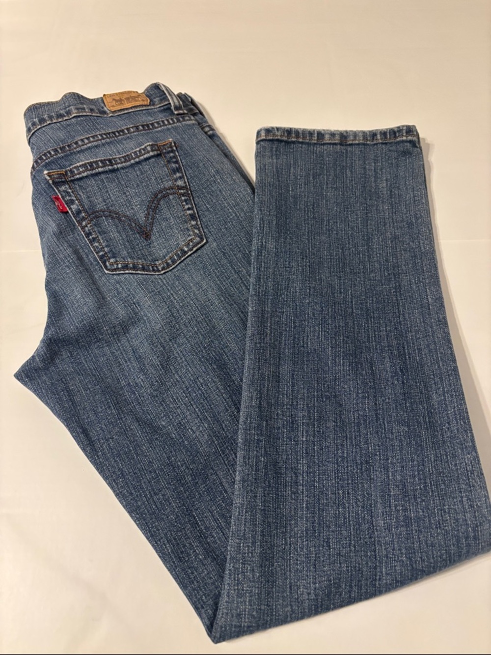 Levi's Women's Straight-Leg Jeans - Medium Blue Denim